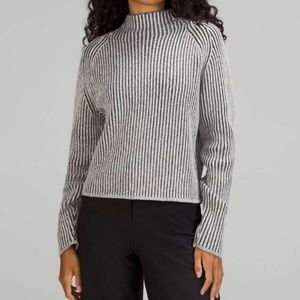 Lululemon cotton cashmere blend mock neck sweater size 10